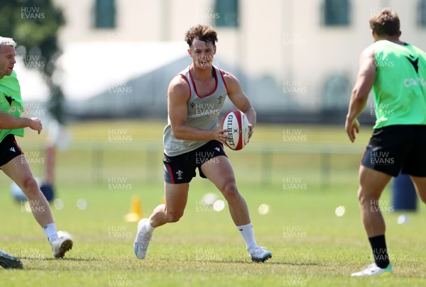 130623 - Wales Rugby Training - Tom Rogers during training