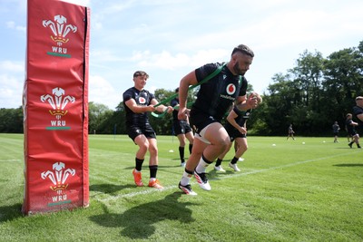 130625 - Wales Rugby Training - Gareth Thomas during training