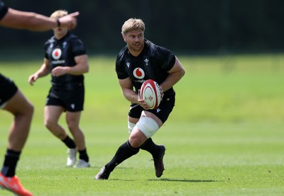 130625 - Wales Rugby Training - Aaron Wainwright during training