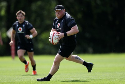 130625 - Wales Rugby Training - Keiron Assiratti during training