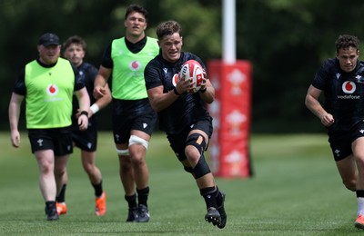 130625 - Wales Rugby Training - Alex Mann during training