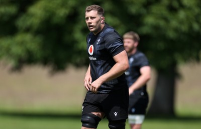 130625 - Wales Rugby Training - Ben Carter during training