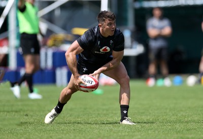 130625 - Wales Rugby Training - Reuben Morgan-Williams during training
