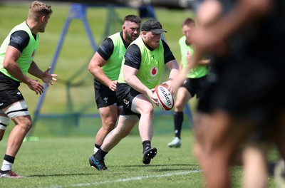 130625 - Wales Rugby Training - Keiron Assiratti during training