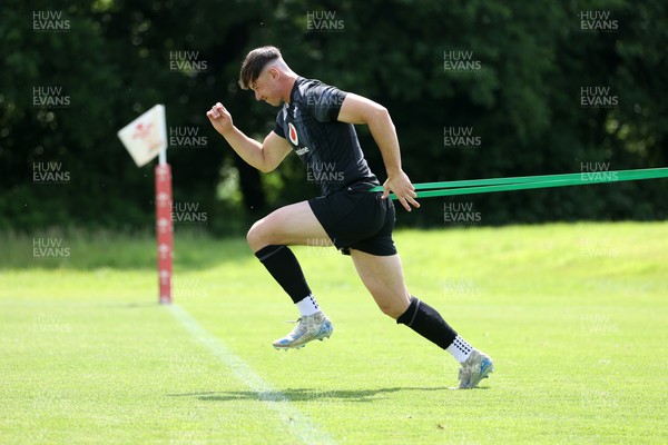 130625 - Wales Rugby Training - Tom Rogers during training