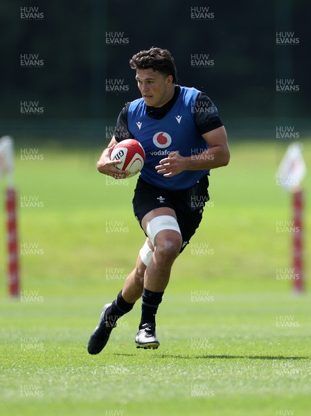 130625 - Wales Rugby Training - Teddy Williams during training