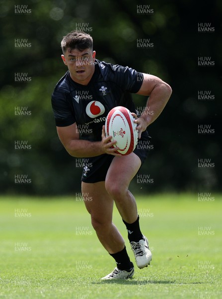 130625 - Wales Rugby Training - Reuben Morgan-Williams during training