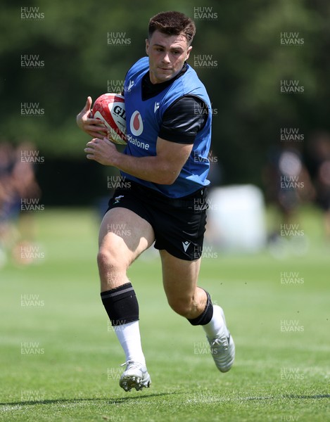 130625 - Wales Rugby Training - Joe Roberts during training