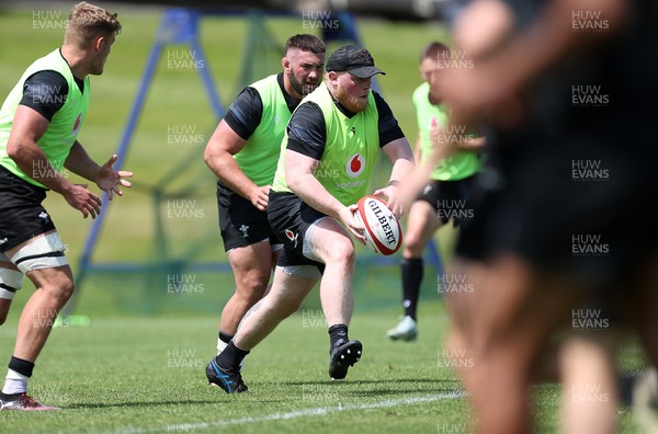 130625 - Wales Rugby Training - Keiron Assiratti during training