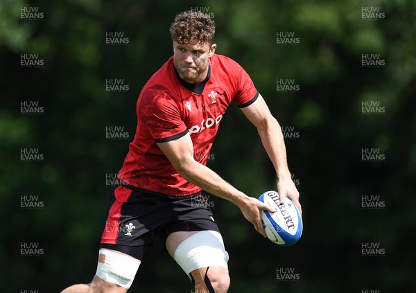 130721 - Wales Rugby Training - Will Rowlands during training