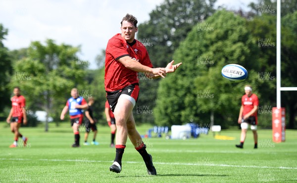 130721 - Wales Rugby Training - Ryan Elias during training