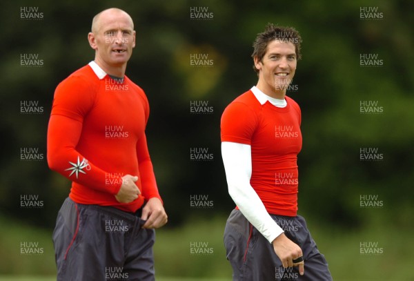 13.08.07 -  Wales Rugby Training - Gareth Thomas and James Hook(R) during training  