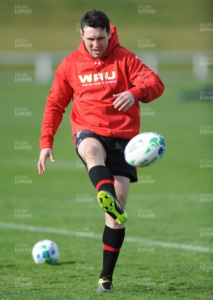 13.09.11 - Wales Rugby Training - Stephen Jones during training. 