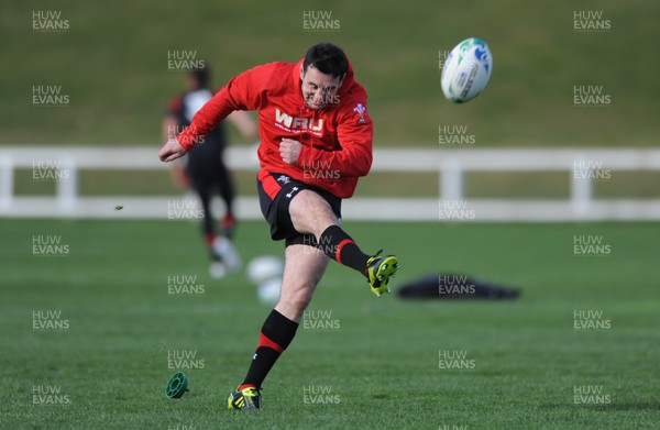 13.09.11 - Wales Rugby Training - Stephen Jones during training. 