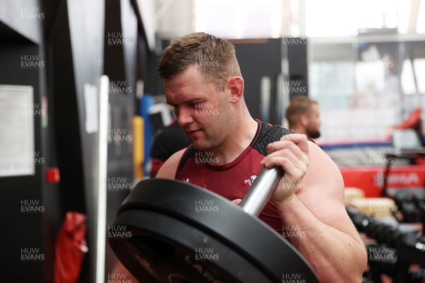 130923 - Wales Rugby Gym Session ahead of their game this weekend with Portugal - Dan Lydiate during training
