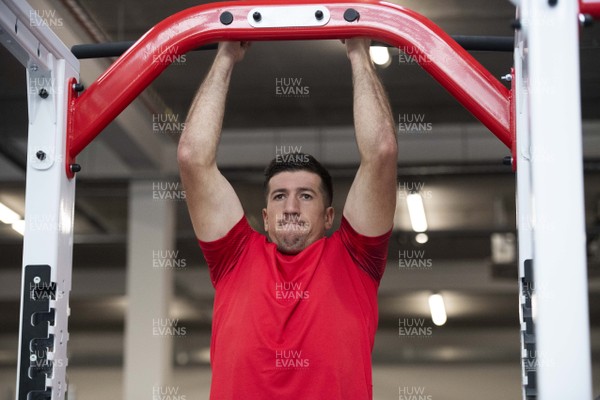 131020 - Wales Rugby Training - Justin Tipuric during training