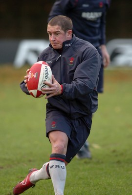 13.11.06 - Wales Rugby Training - Shane Williams during training 