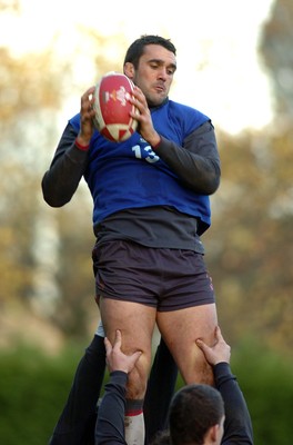 13.11.06 - Wales Rugby Training - Jonathan Thomas during training 
