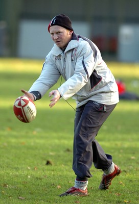 13.11.06 - Wales Rugby Training - Wales Kicking coach, Neil Jenkins during training 