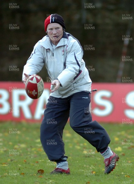 13.11.06 - Wales Rugby Training - Wales Kicking coach, Neil Jenkins during training 