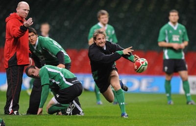 13.11.08 - Wales Rugby Training - Martin Roberts in action during training. 