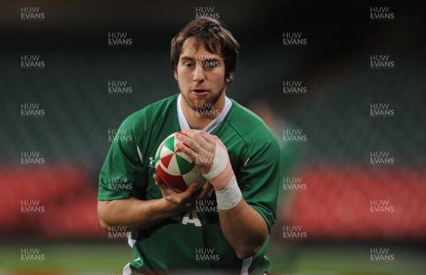 13.11.08 - Wales Rugby Training - Ryan Jones in action during training. 