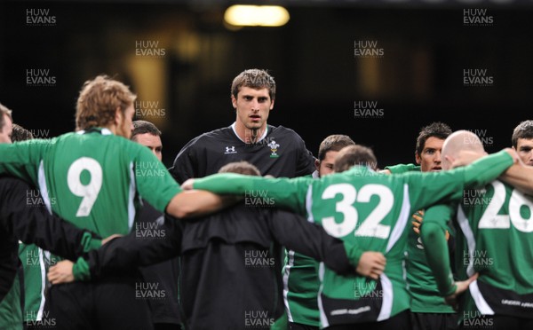 13.11.08 - Wales Rugby Training - Luke Charteris in action during training. 