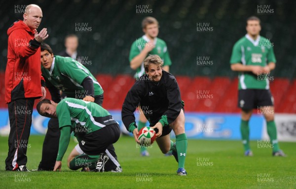 13.11.08 - Wales Rugby Training - Martin Roberts in action during training. 