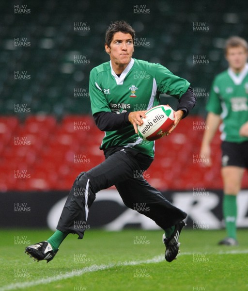 13.11.08 - Wales Rugby Training - James Hook in action during training. 