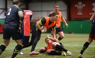 131114 - Wales Rugby Training -George North during training