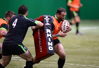 131114 - Wales Rugby Training -Jamie Roberts during training