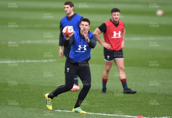 131118 - Wales Rugby Training - Owen Watkin during training