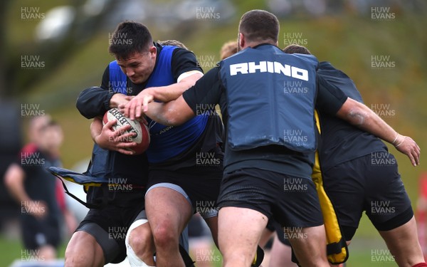131118 - Wales Rugby Training - Ellis Jenkins during training