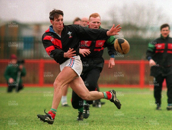 140195 - Wales Rugby Training - Mark Taylor