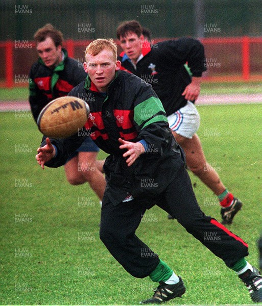 140195 - Wales Rugby Training - Neil Jenkins during training