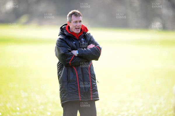 140213 - Wales Rugby Training -Rob Holwey during training