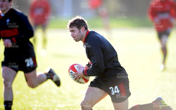 140213 - Wales Rugby Training -Leigh Halfpenny during training