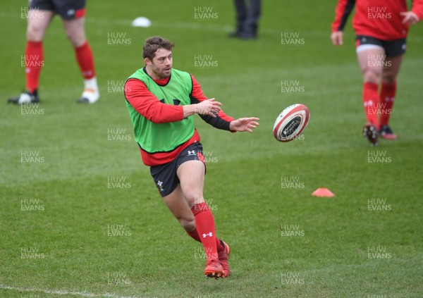 140220 - Wales Rugby Training - Leigh Halfpenny during training