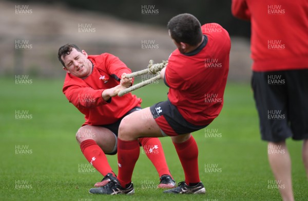 140220 - Wales Rugby Training - Ryan Elias during training