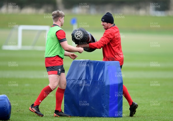 140220 - Wales Rugby Training - Aaron Wainwright and Justin Tipuric during training