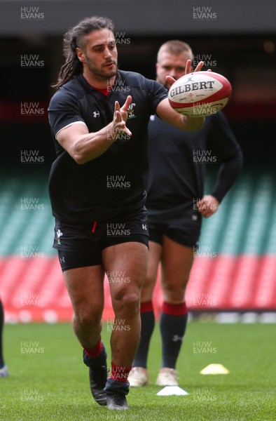 140319 - Wales Rugby Training - Josh Navidi during training