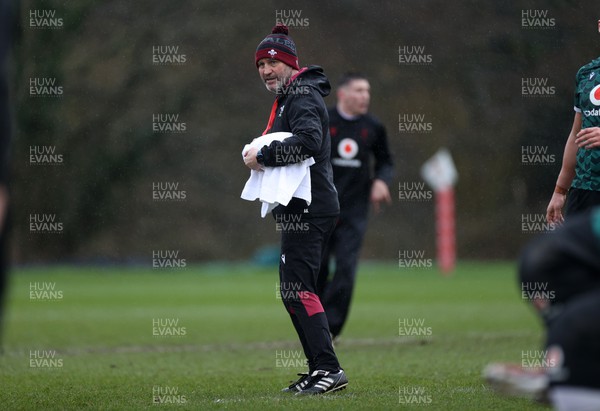 140324 - Wales Rugby Training ahead of their final 6 Nations game against Italy - Alex King, Attack Coach during training