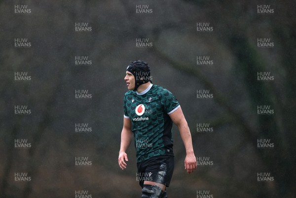 140324 - Wales Rugby Training ahead of their final 6 Nations game against Italy - Dafydd Jenkins during training