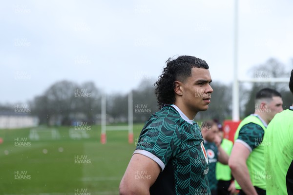 140324 - Wales Rugby Training ahead of their final 6 Nations game against Italy - Mackenzie Martin during training