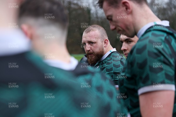 140324 - Wales Rugby Training ahead of their final 6 Nations game against Italy - Dillon Lewis during training