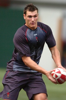 14.05.07 - Wales Rugby Training - Tom James during training 