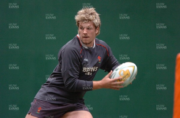 14.05.07 - Wales Rugby Training - Jamie Corsi during training 