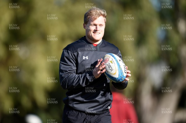 140618 - Wales Rugby Training - Aled Davies during training