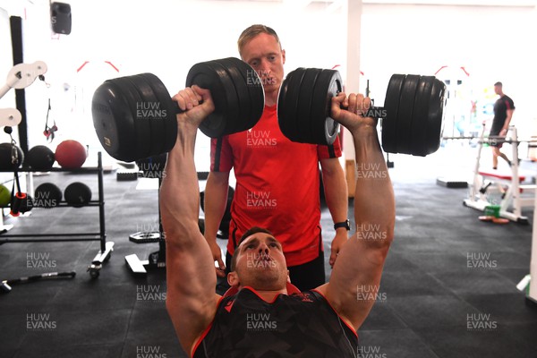 140622 - Wales Rugby Training - George North and John Ashby during a weights session