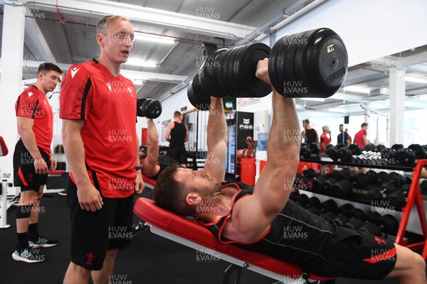 140622 - Wales Rugby Training - John Ashby and Gareth Davies during a weights session